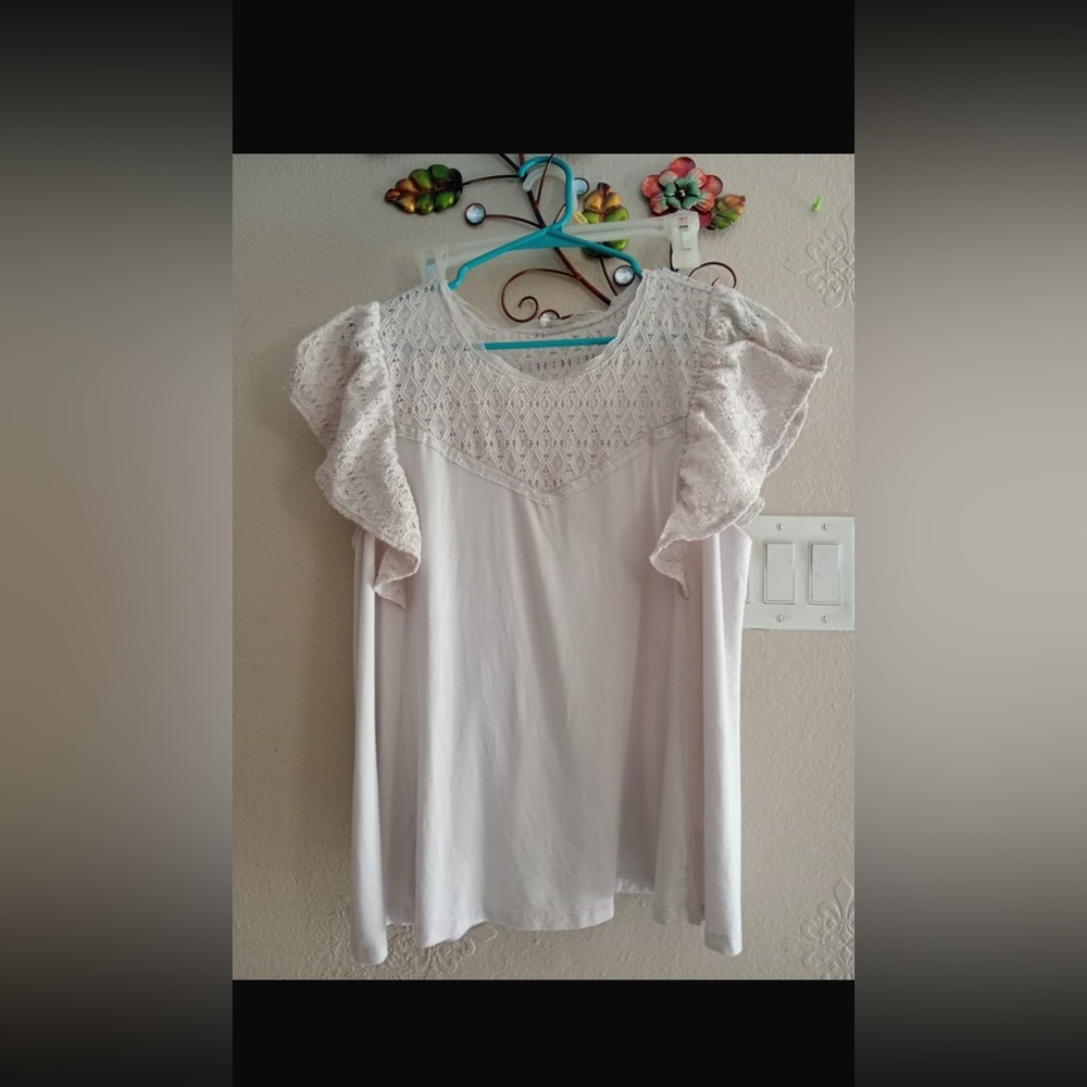 SUPER SOFT by torrid cream Flutter Sleeve Ruffled Blouse